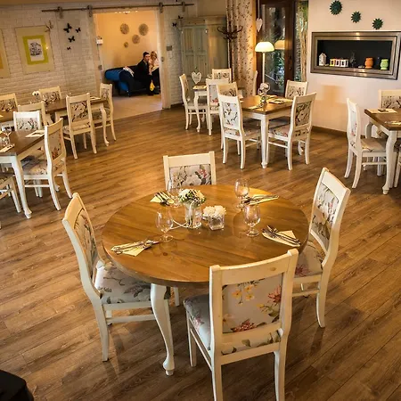 Legnicki & Restauracja Otel 3*